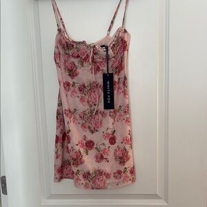 BRAND NEW TAGS ATTACHED SIZE MEDIUM White Fox Floral Pink Dress
